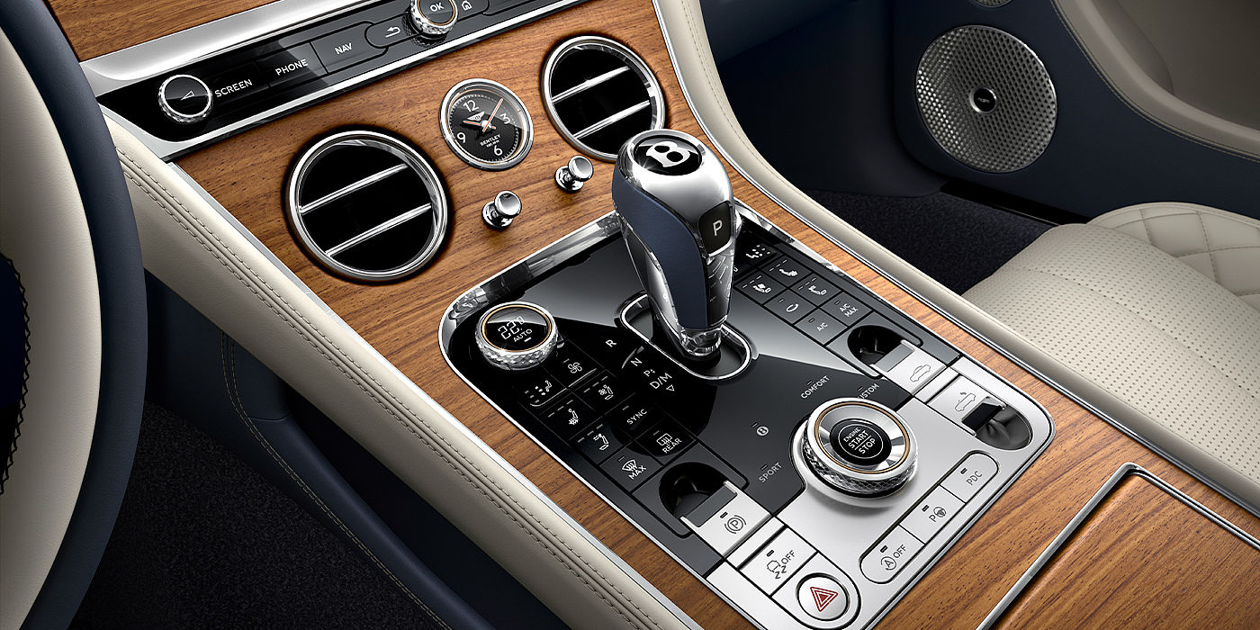 Gohm Sportwagen GmbH | Bentley Singen Bentley Continental GTC Azure convertible front interior console detail