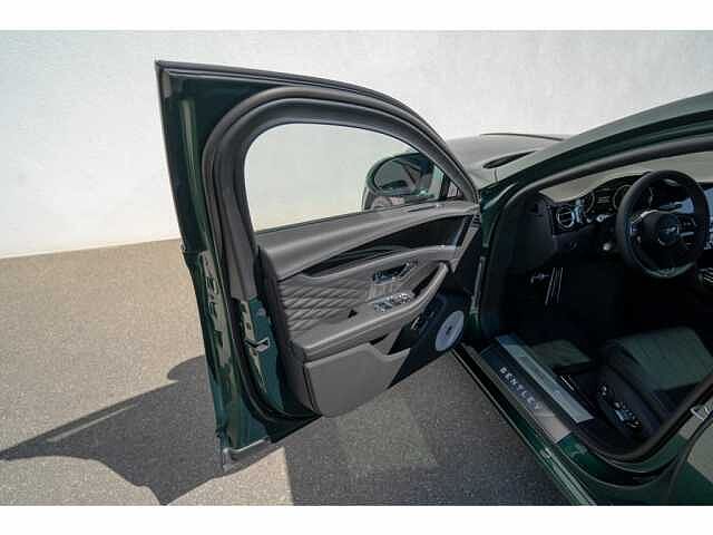 34:Bentley Flying Spur Azure V8, Limousine, Verdant, Gohm Sportwagen GmbH | Bentley Singen