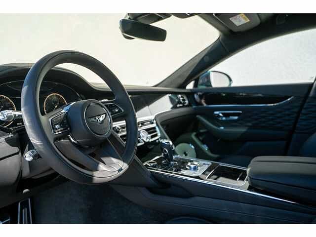 1:Bentley Flying Spur Azure V8, Limousine, Verdant, Gohm Sportwagen GmbH | Bentley Singen