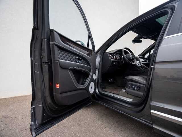7:Bentley Bentayga V8, SUV, Anthracite, Gohm Sportwagen GmbH | Bentley Singen