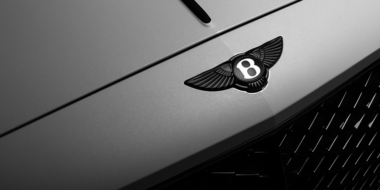 Gohm Sportwagen GmbH | Bentley Singen Bentley Flying Spur Black Edition sedan bonnet with black Bentley Wings emblem